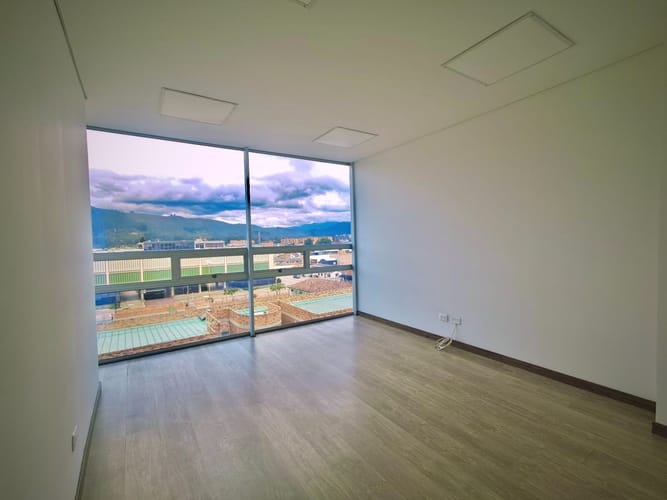 Oficina en venta en Laura Vicuña, Chía, 25 m² · foto 3 de 10
