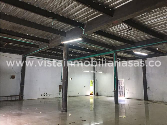 Bodega en arriendo en La Florida, Manizales, 300 m² · foto 2 de 4