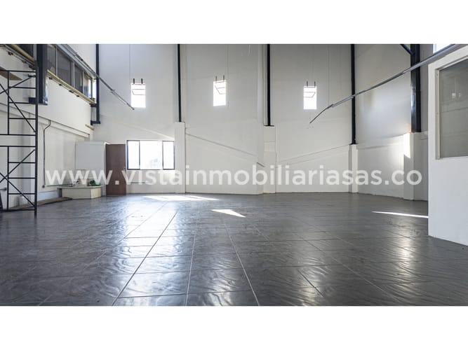 Local en arriendo en Versalles, Manizales, 320 m² · foto 6 de 12