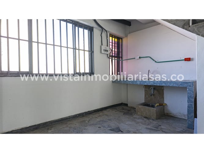 Local en arriendo en Versalles, Manizales, 320 m² · foto 10 de 12