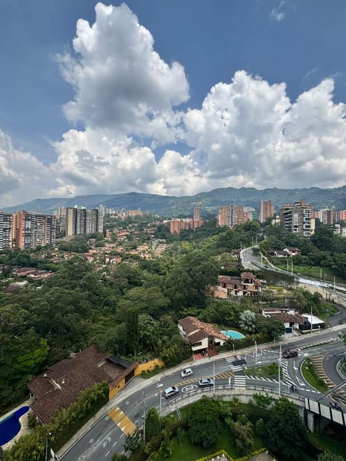 Apartamento de 3 alcobas en arriendo en Loma Del Esmeraldal, Envigado, 130 m² · foto 24 de 24
