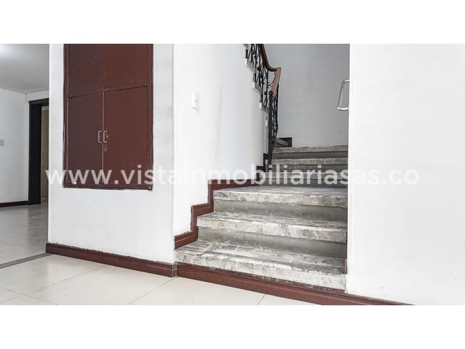 Casa de 9 alcobas en venta en Belen, Manizales, 216 m² · foto 10 de 24