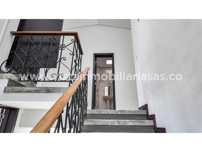 Casa de 9 alcobas en venta en Belen, Manizales, 216 m² · foto 16 de 24