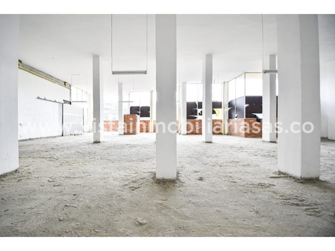 Local en venta en Alta Suiza, Manizales, 369 m² · foto 12 de 15