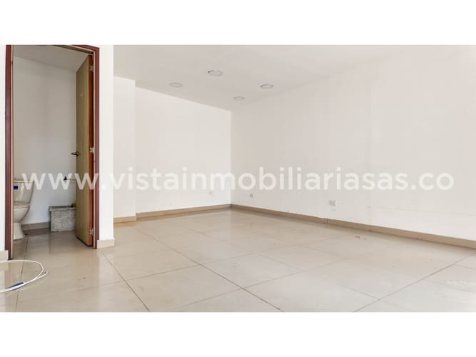 Local en venta en Avenida Santander, Manizales, 32 m² · foto 3 de 4