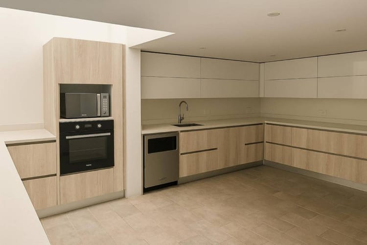 Casa de 3 alcobas en venta en Loma Del Esmeraldal, Envigado, 241 m² · foto 2 de 24