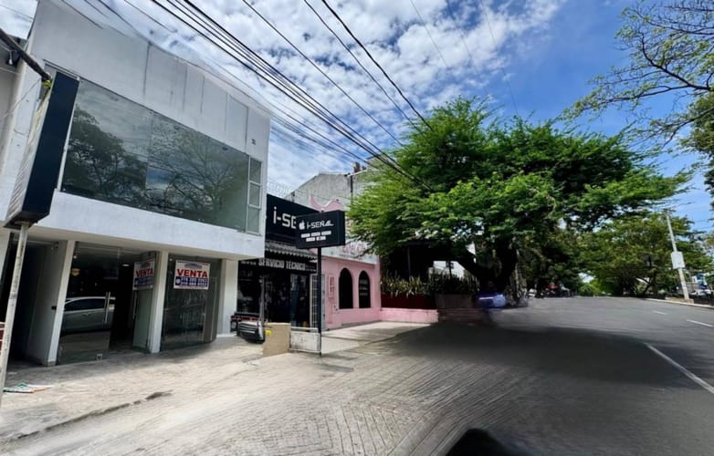 Casa de 5 alcobas en venta en Los Potros, Neiva, 204 m² · foto 2 de 24