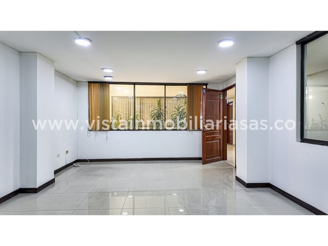 Oficina en venta en El Centro, Manizales, 27 m² · foto 4 de 5