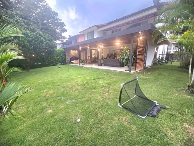 Casa de 5 alcobas en venta en Pance Alto, Cali, 300 m² · foto 2 de 24