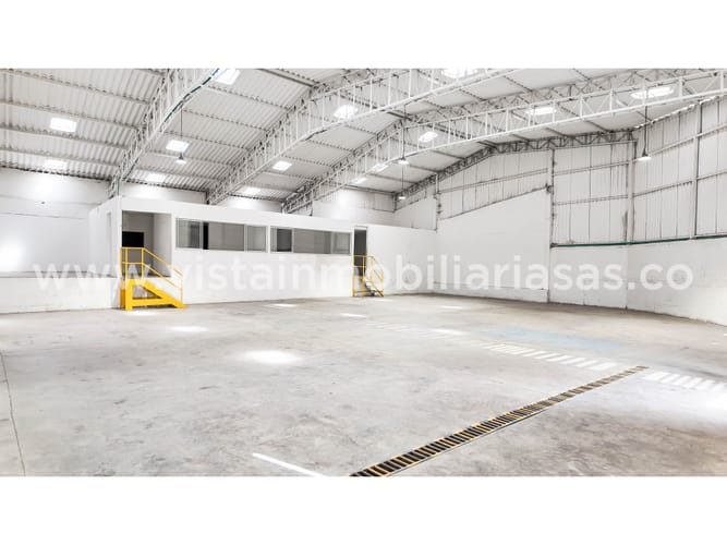 Bodega en arriendo en Malteria, Manizales, 324 m² · foto 2 de 15