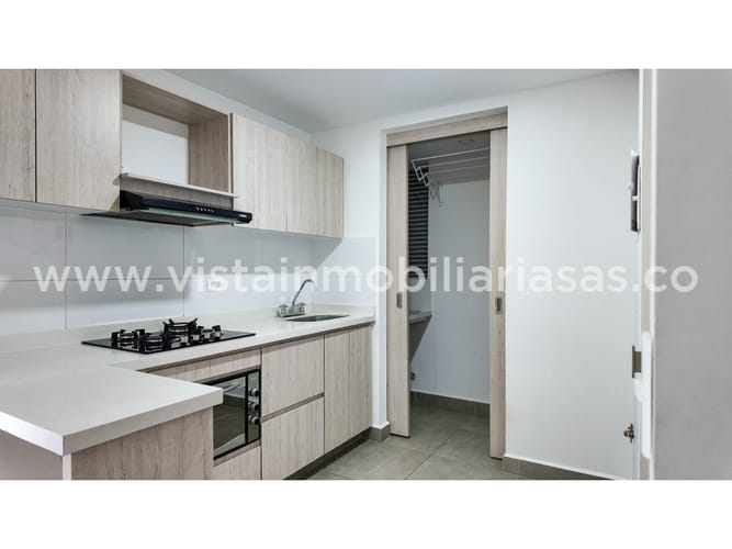 Apartaestudio en venta en El Trebol, Manizales, 47 m² · foto 2 de 11