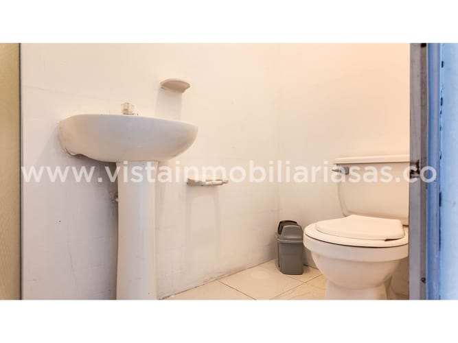 Oficina en arriendo en Avenida Santander, Manizales, 27 m² · foto 6 de 6