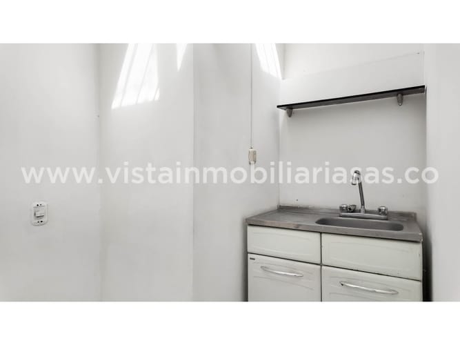 Oficina en arriendo en Avenida Santander, Manizales, 23 m² · foto 7 de 8