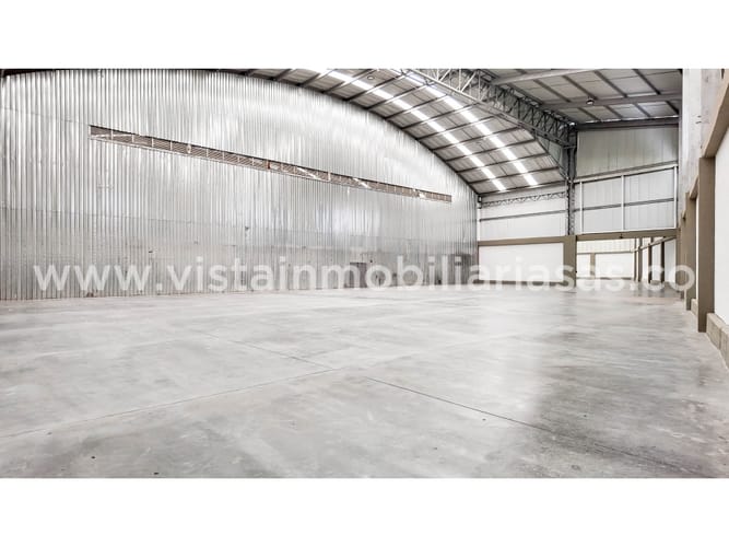 Bodega en arriendo en Malteria, Manizales, 2820 m² · foto 4 de 24