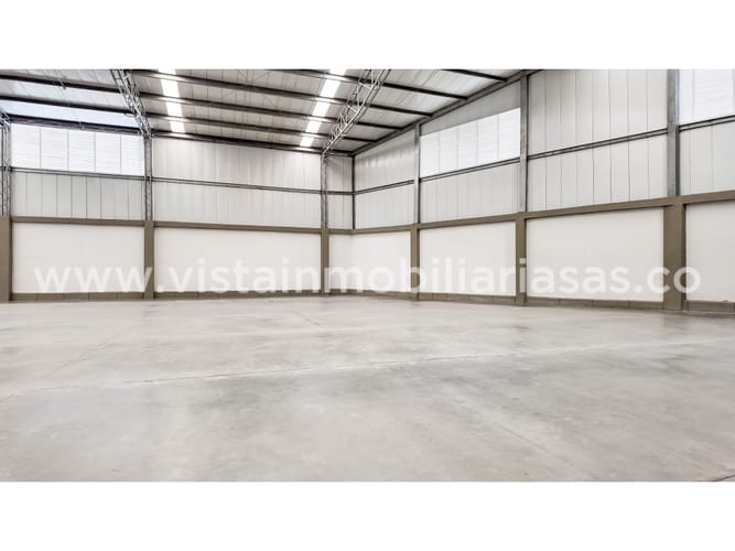 Bodega en arriendo en Malteria, Manizales, 2820 m² · foto 7 de 24