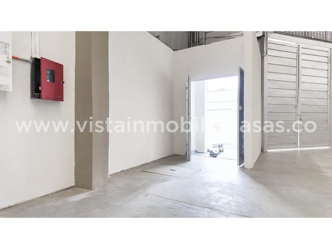 Bodega en arriendo en Malteria, Manizales, 2820 m² · foto 16 de 24