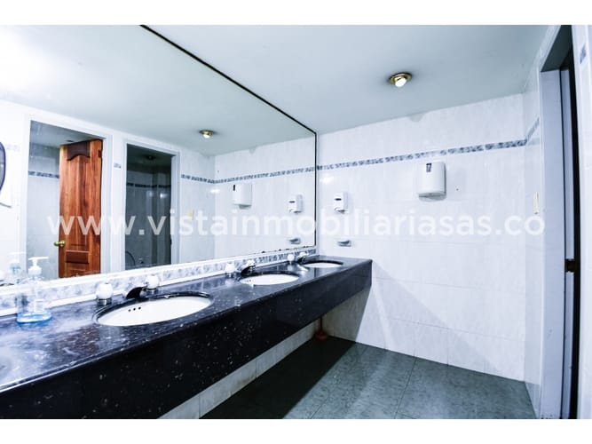 Local en venta en Avenida Santander, Manizales, 400 m² · foto 16 de 18