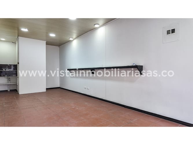 Local en venta en La Argentina, Manizales, 30 m² · foto 2 de 3