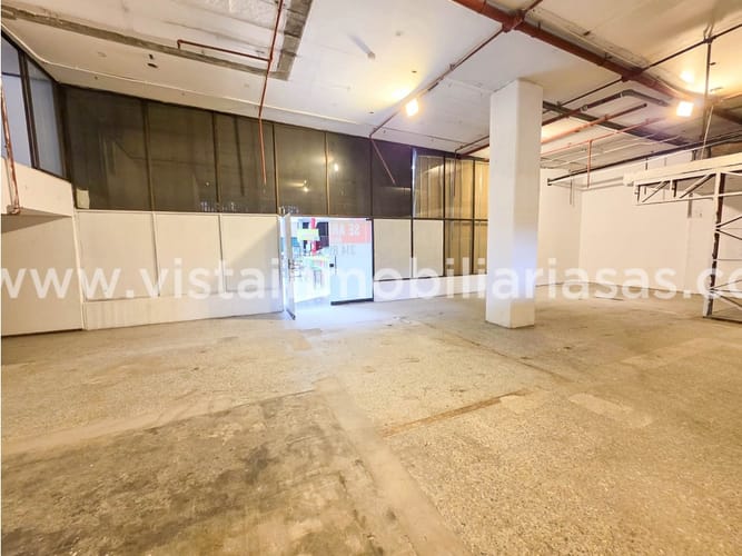 Local en arriendo en El Centro, Manizales, 599 m² · foto 2 de 9