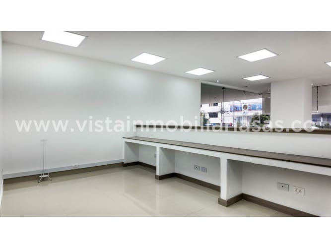 Local en arriendo en Avenida Santander, Manizales, 90 m² · foto 2 de 11