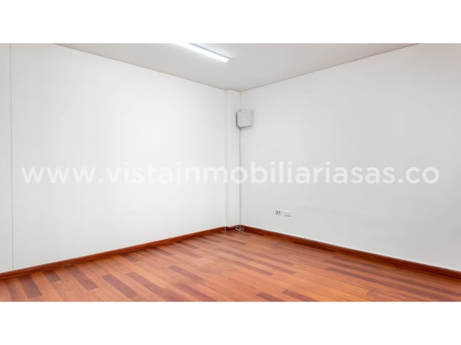 Oficina en arriendo en El Centro, Manizales, 80 m² · foto 5 de 8