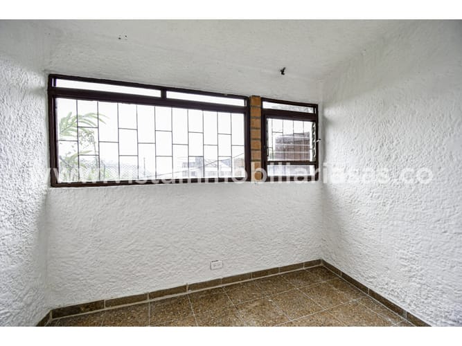 Apartaestudio en venta en La Francia, Manizales, 168 m² · foto 9 de 13