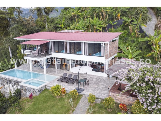 Finca en venta en La Siria, Manizales, 480 m² · foto 2 de 24