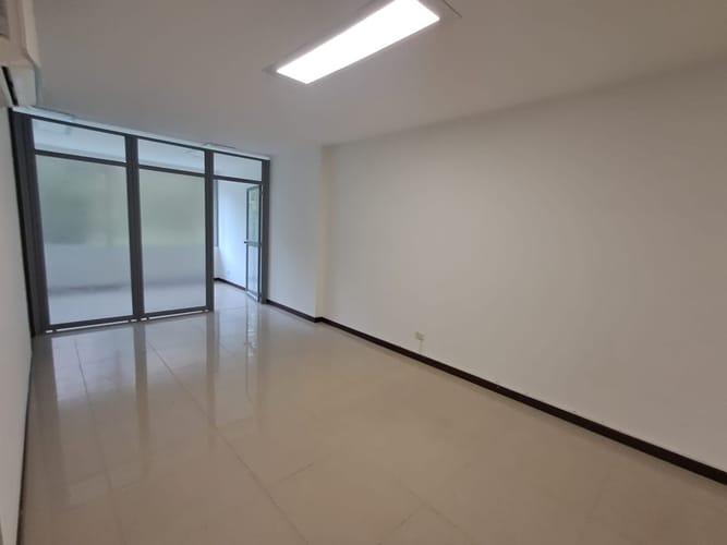 Oficina en arriendo en Villa Carlota, Medellín, 45 m² · foto 7 de 14
