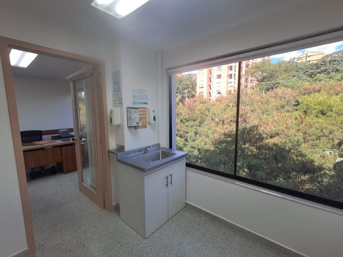 Consultorio en arriendo en Patio Bonito, Medellín, 38 m² · foto 9 de 19
