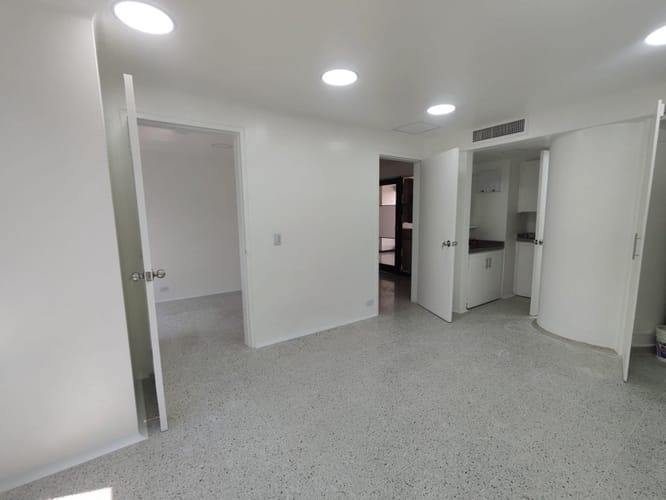 Consultorio en arriendo en Patio Bonito, Medellín, 38 m² · foto 13 de 19