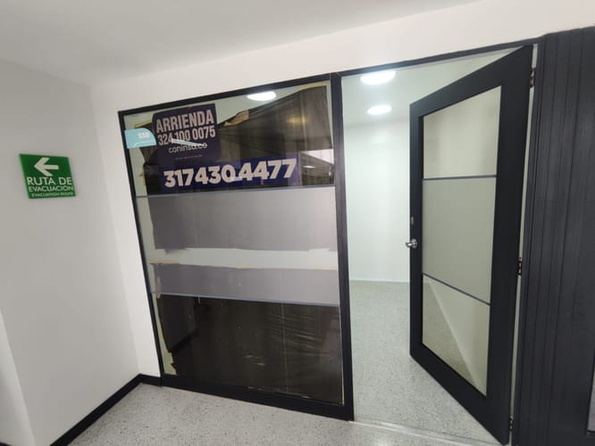 Consultorio en arriendo en Patio Bonito, Medellín, 38 m² · foto 18 de 19