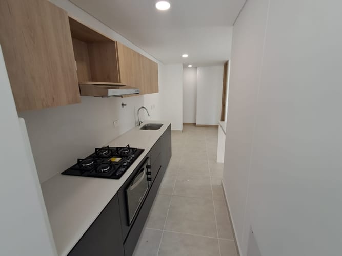 Apartamento de 2 alcobas en arriendo en Ciudad Del Río, Medellín, 72 m² · foto 2 de 14