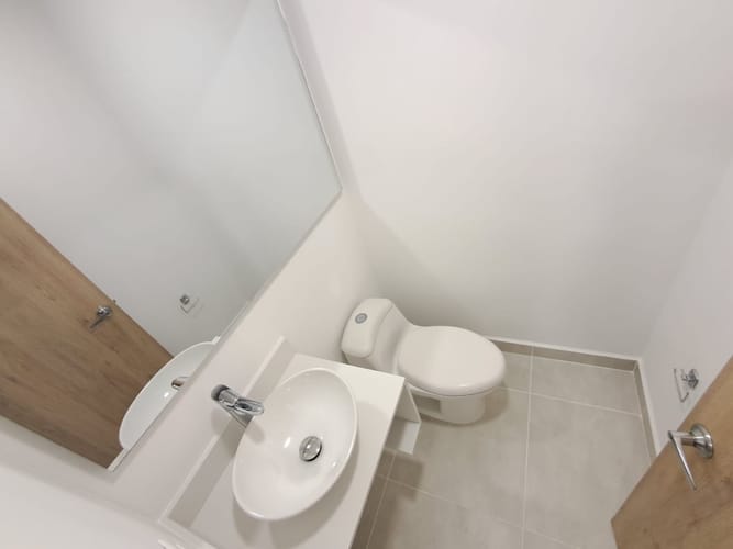Apartamento de 2 alcobas en arriendo en Ciudad Del Río, Medellín, 72 m² · foto 5 de 14