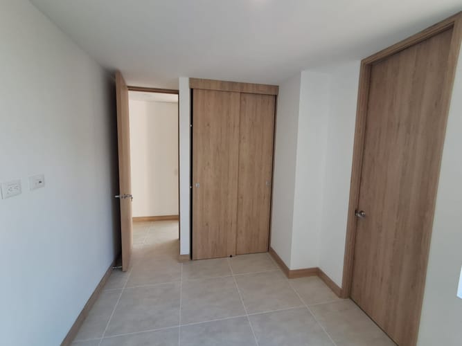 Apartamento de 2 alcobas en arriendo en Ciudad Del Río, Medellín, 72 m² · foto 9 de 14
