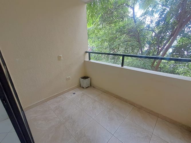 Apartamento de 2 alcobas en arriendo en La Almeria, Medellín, 48 m² · foto 4 de 13