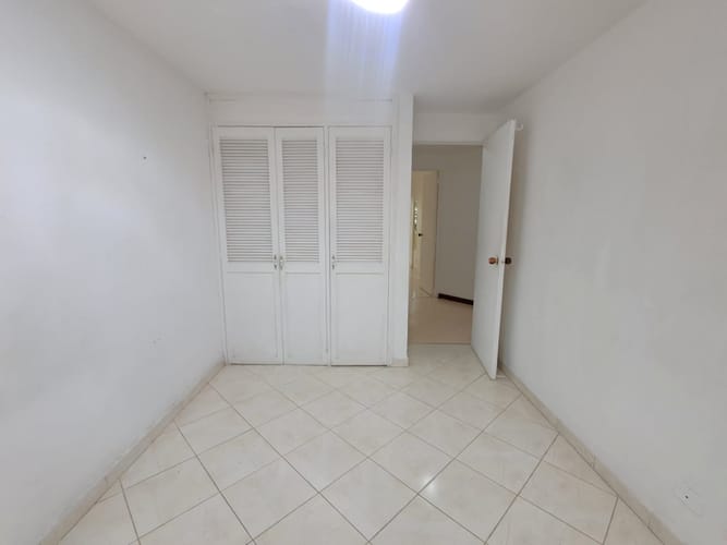 Apartamento de 2 alcobas en arriendo en La Almeria, Medellín, 48 m² · foto 6 de 13