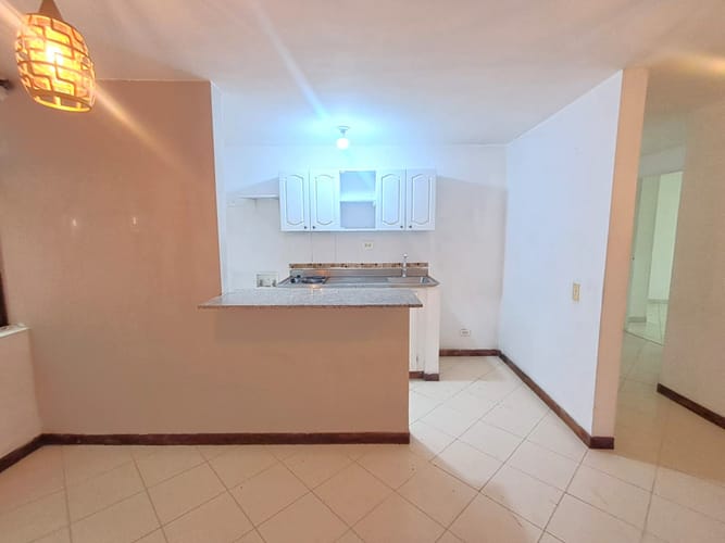 Apartamento de 2 alcobas en arriendo en La Almeria, Medellín, 48 m² · foto 10 de 13