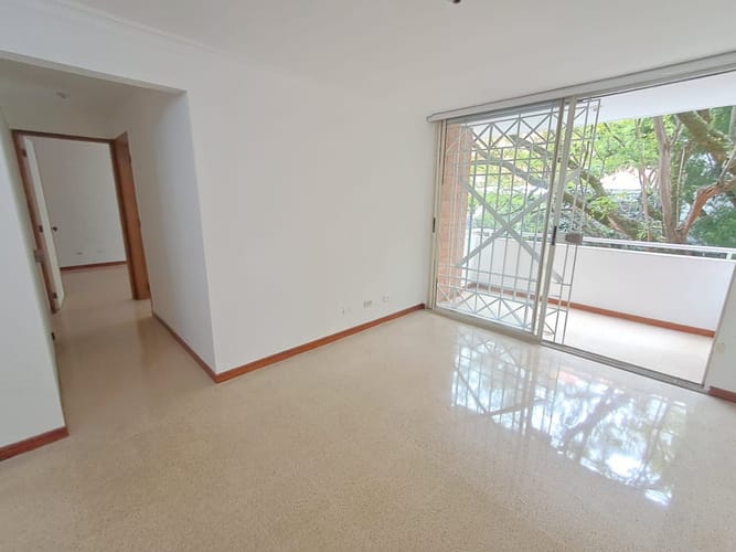 Apartamento de 2 alcobas en arriendo en Las Acacias, Medellín, 70 m² · foto 2 de 19