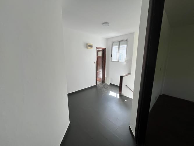 Alquiler Tres Cruces, Ferrer Serra y Requena.  2 dorm + altillo · Photo 4