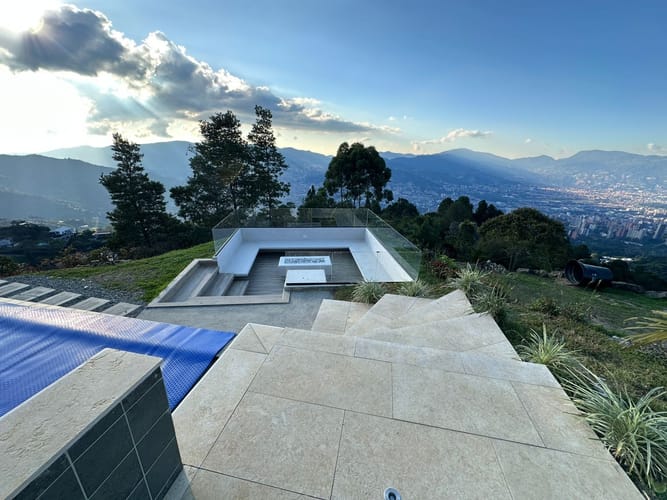 Casa de 5 alcobas en venta en Las Palmas, Envigado, 428 m² · foto 18 de 19
