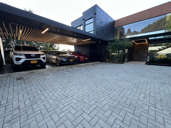 Casa de 5 alcobas en venta en Las Palmas, Envigado, 428 m² · foto 19 de 19
