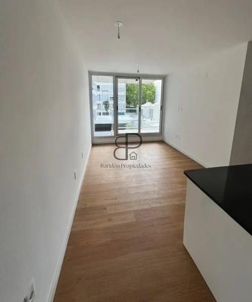 Alquiler Apartamento 1 Dormitorio Centro con balcon · Foto 2