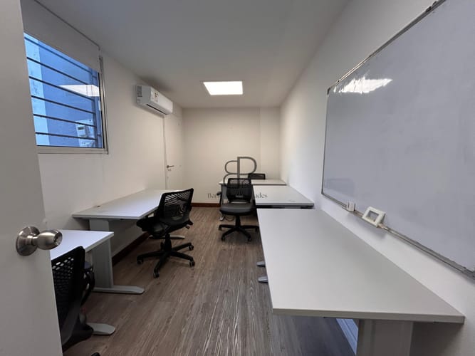 Alquiler Oficina en Cowork Tres Cruces · Foto 2