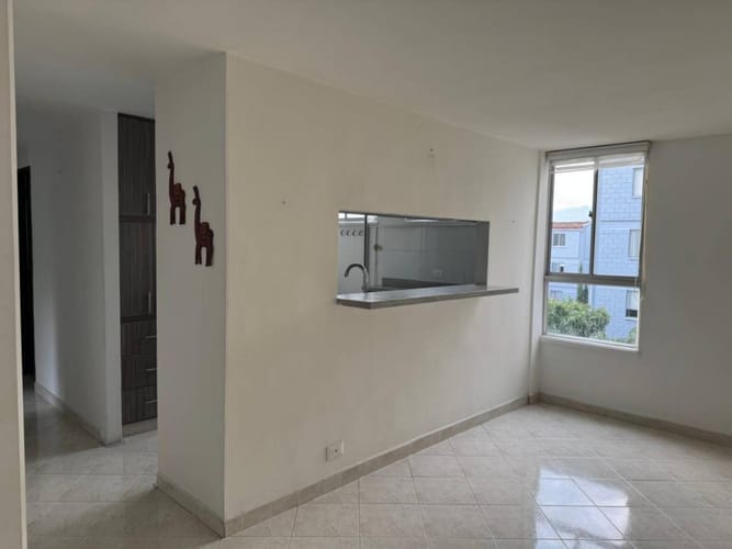 Apartamento de 3 alcobas en arriendo en El Poblado, Medellín, 75 m² · foto 3 de 18
