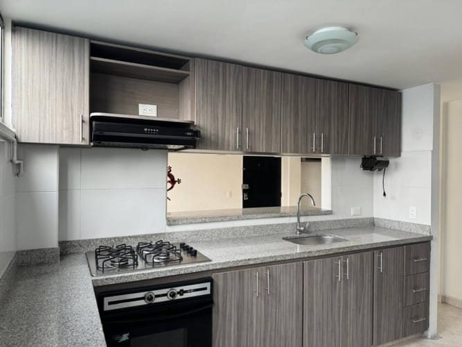 Apartamento de 3 alcobas en arriendo en El Poblado, Medellín, 75 m² · foto 6 de 18
