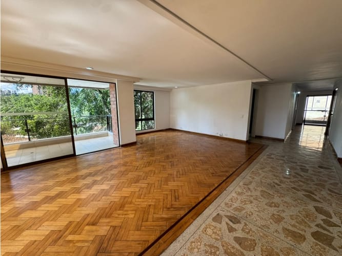 Apartamento de 4 alcobas en venta en Milla De Oro, Medellín, 200 m² · foto 3 de 24