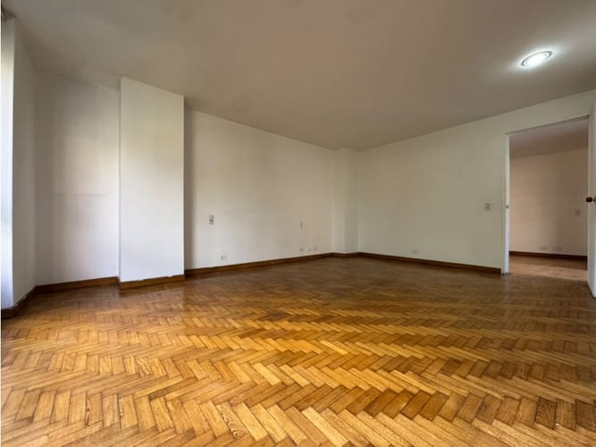 Apartamento de 4 alcobas en venta en Milla De Oro, Medellín, 200 m² · foto 8 de 24