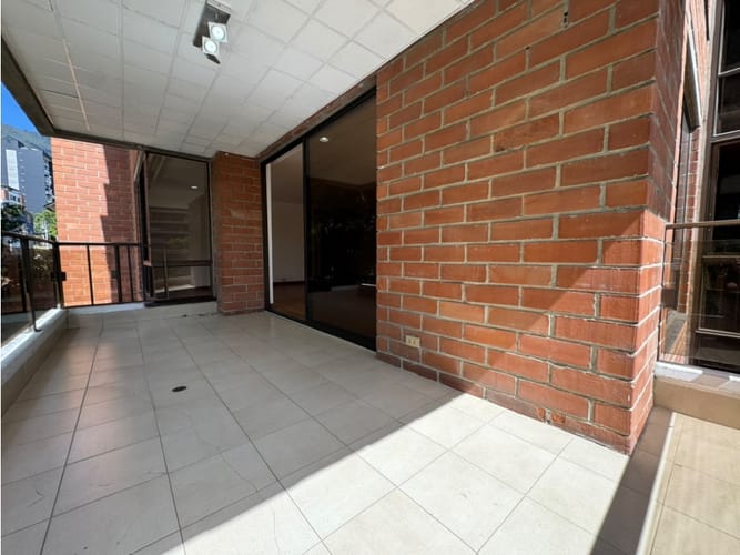 Apartamento de 4 alcobas en venta en Milla De Oro, Medellín, 200 m² · foto 9 de 24