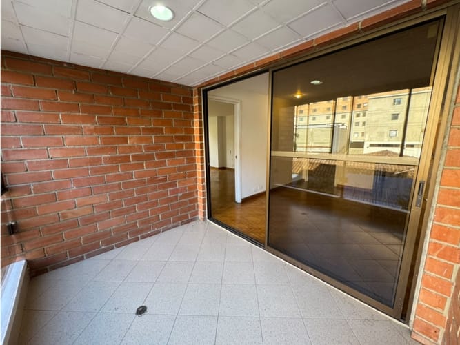 Apartamento de 4 alcobas en venta en Milla De Oro, Medellín, 200 m² · foto 10 de 24