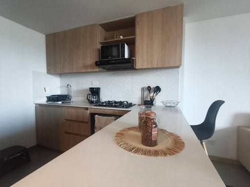 Apartamento de 3 alcobas en arriendo en Shellmar, Medellín, 70 m² · foto 2 de 9